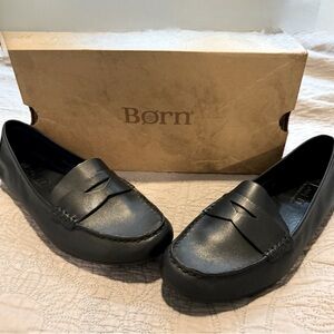 BORN Malena Loafer - Women’s Sz 8.5 - Black - Gently Loved